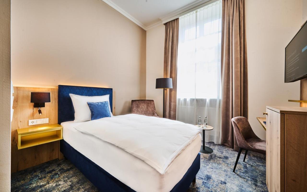 Hotel Zur Post Altoetting Екстериор снимка