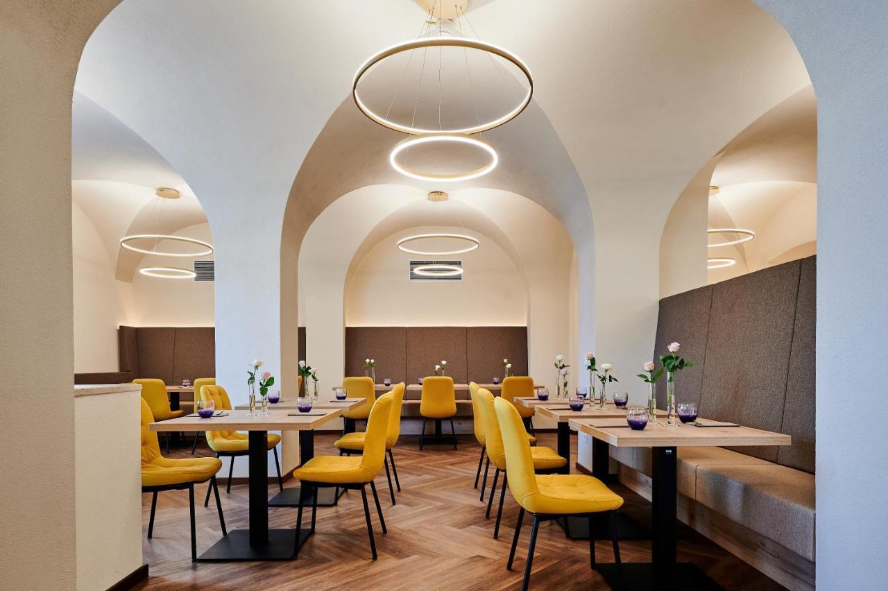 Hotel Zur Post Altoetting Екстериор снимка